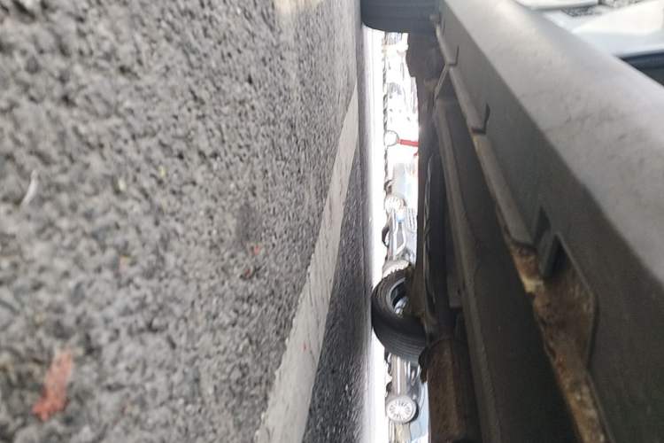 Used BAIC Changhe Q25 2016 1.5L Manual Lehui Edition Right Side Sill