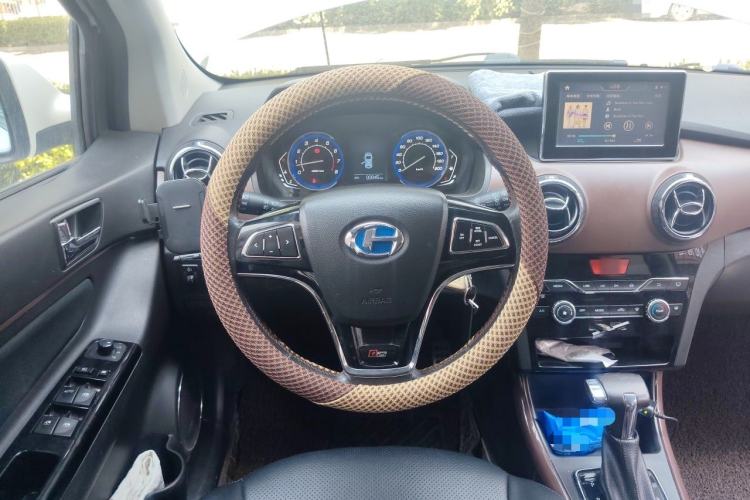 Used BAIC Changhe Q25 2016 1.5L Automatic Lehui Edition Steering Wheel