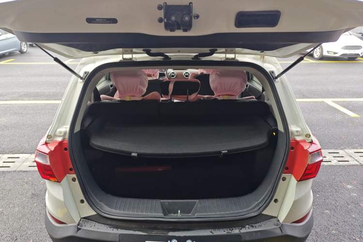 Used BAIC Changhe Q25 2016 1.5L Manual Lehui Edition Trunk