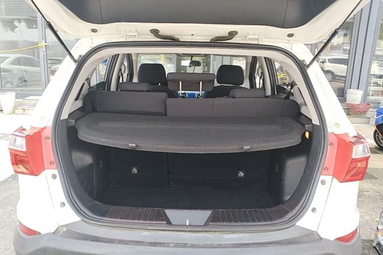 Used BAIC Changhe Q25 2016 1.5L Manual Lehui Edition Trunk