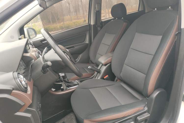 Used BAIC Changhe Q25 2017 1.5L Automatic Lehui Edition Left Front Seat