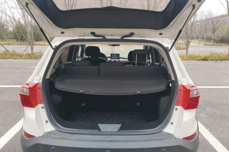 Used BAIC Changhe Q25 2017 1.5L Automatic Lehui Edition Trunk