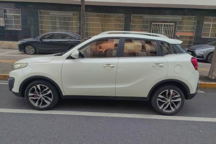 Used BAIC Changhe Q35 2018 1.5L Manual Smart Edition Exterior 5