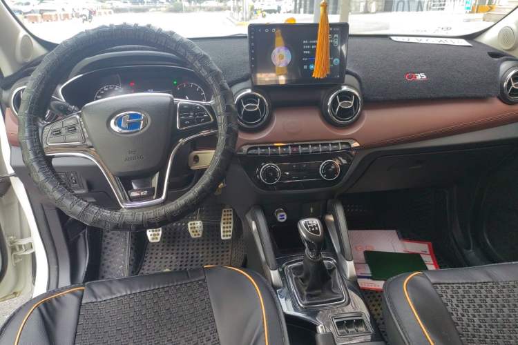 Used BAIC Changhe Q35 2018 1.5L Manual Smart Edition Interior 3