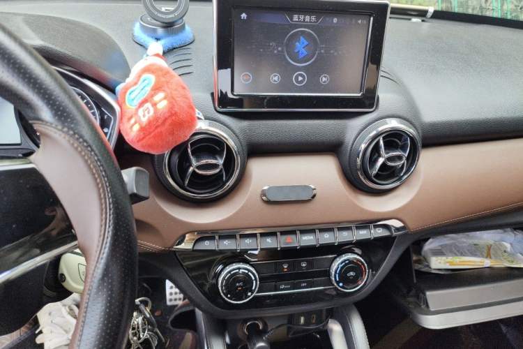 Used BAIC Changhe Q35 2016 1.5L Manual Smart Edition Audio And AC Panel