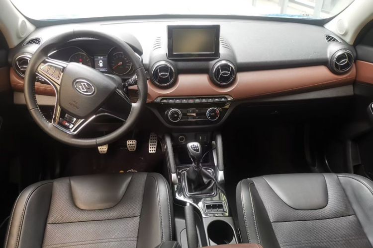 Used BAIC Changhe Q35 2016 1.5L Manual Smart Edition Interior 1