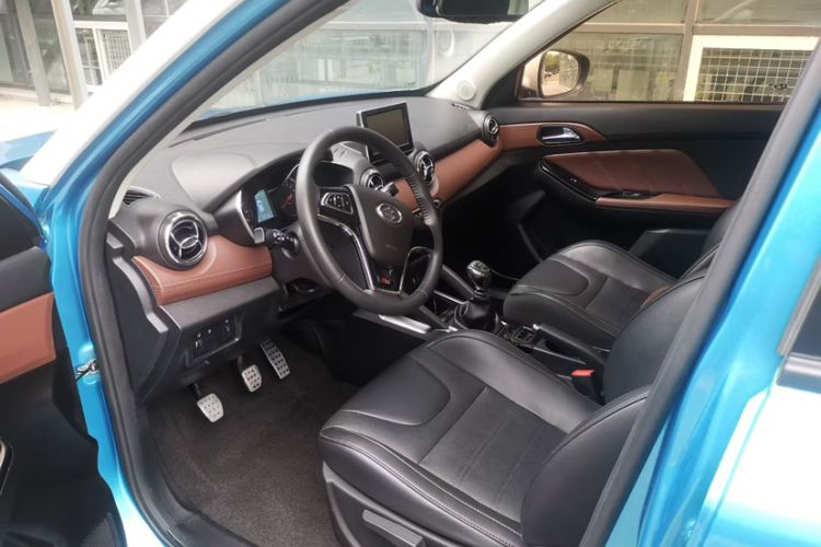 Used BAIC Changhe Q35 2016 1.5L Manual Smart Edition Interior 2