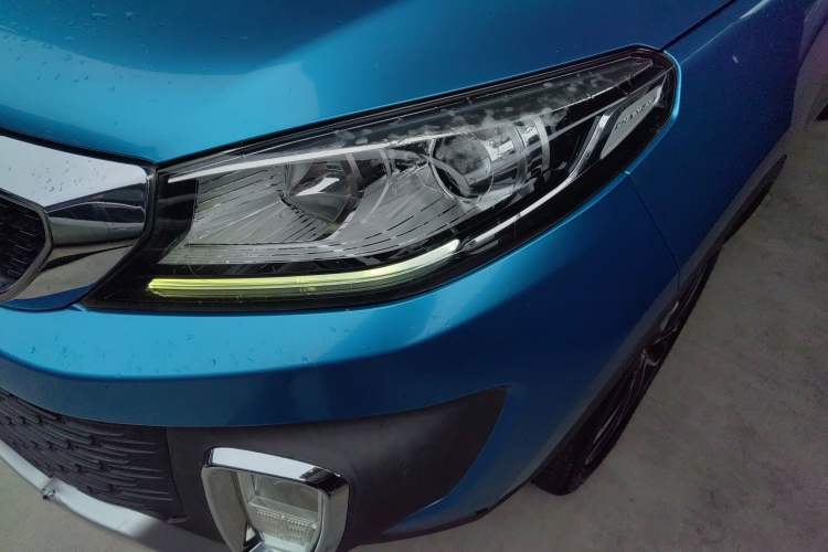 Used BAIC Changhe Q35 2016 1.5L Manual Cool Edition Left Front Headlight