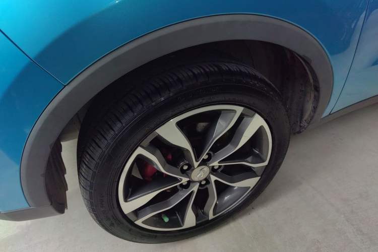 Used BAIC Changhe Q35 2016 1.5L Manual Cool Edition Left Front Wheel Hub