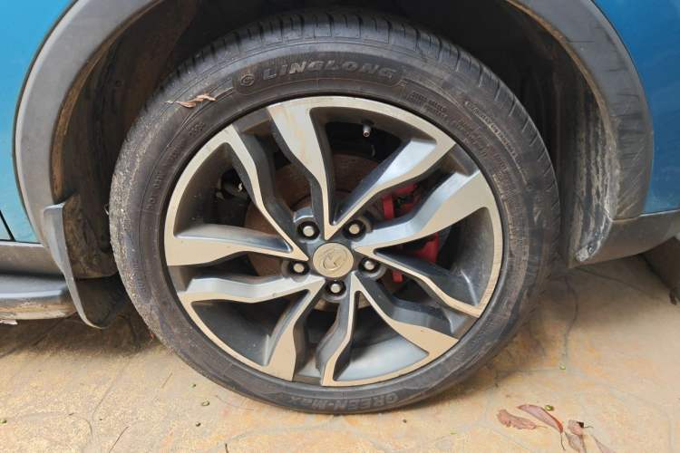 Used BAIC Changhe Q35 2016 1.5L Manual Cool Edition Right Front Wheel Hub