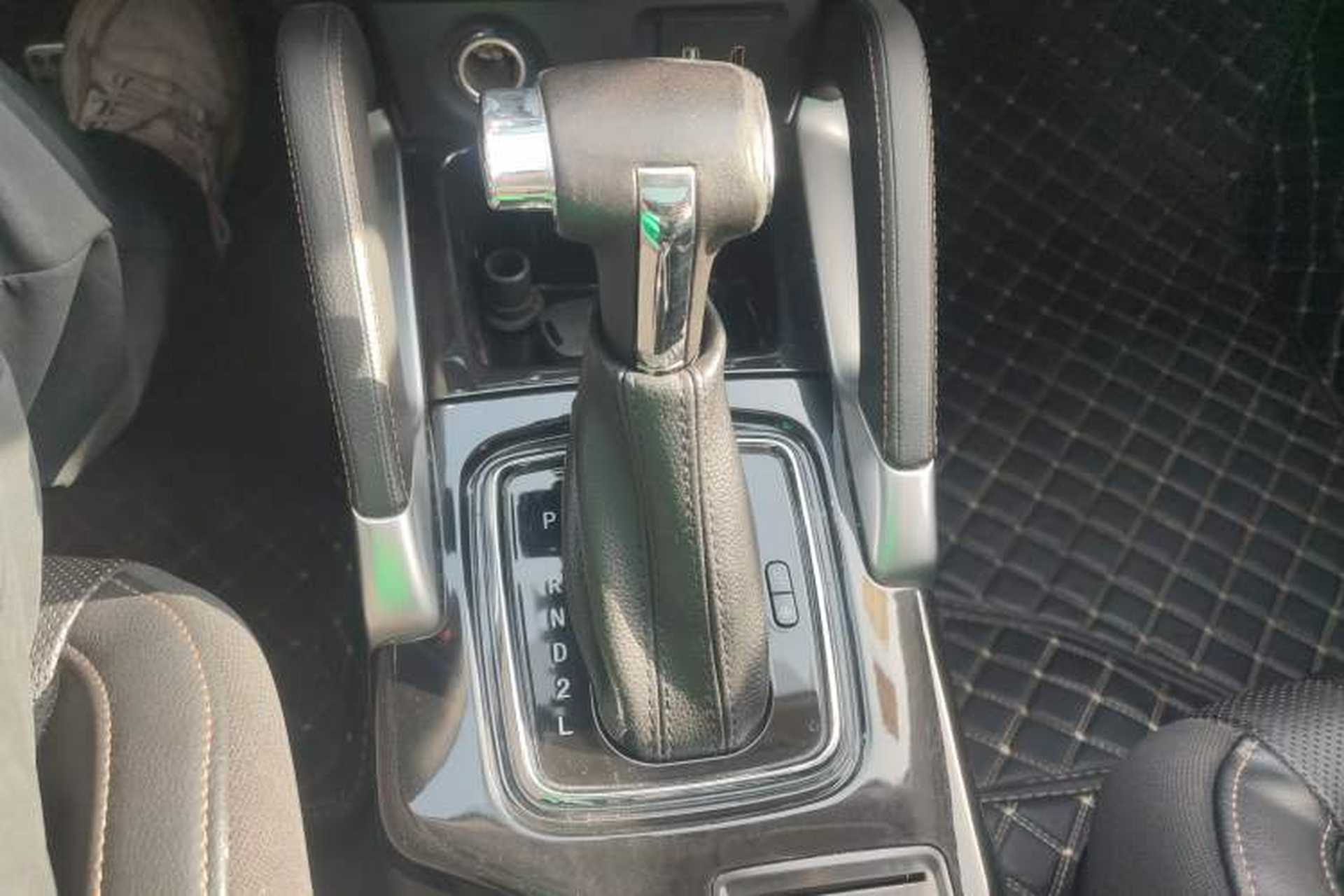 Used BAIC Changhe Q35 2016 1.5L Automatic Smart Edition Gear Lever