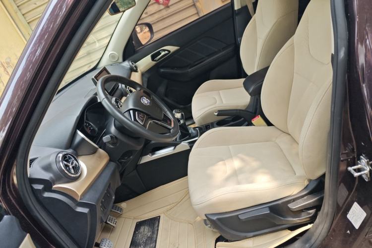 Used BAIC Changhe Q35 2016 1.5L Manual Cool Edition Left Front Seat