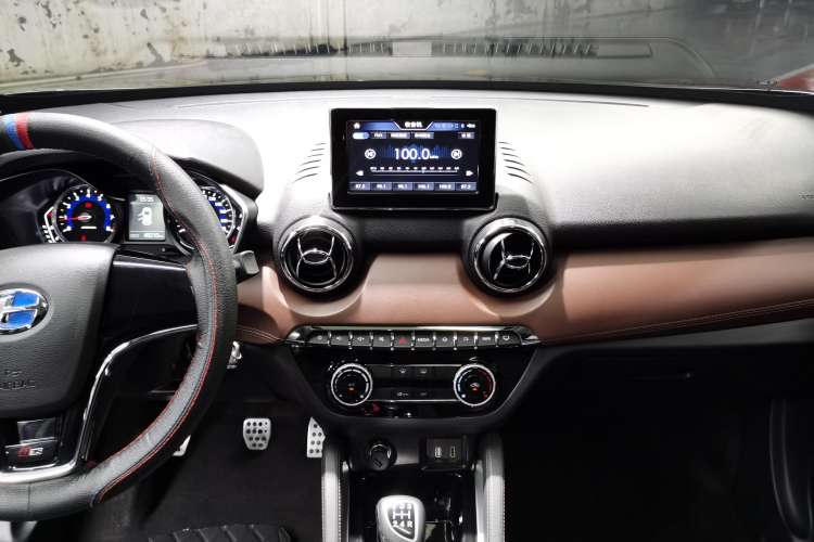 Used BAIC Changhe Q35 2016 1.5L Manual Smart Edition Audio And AC Panel