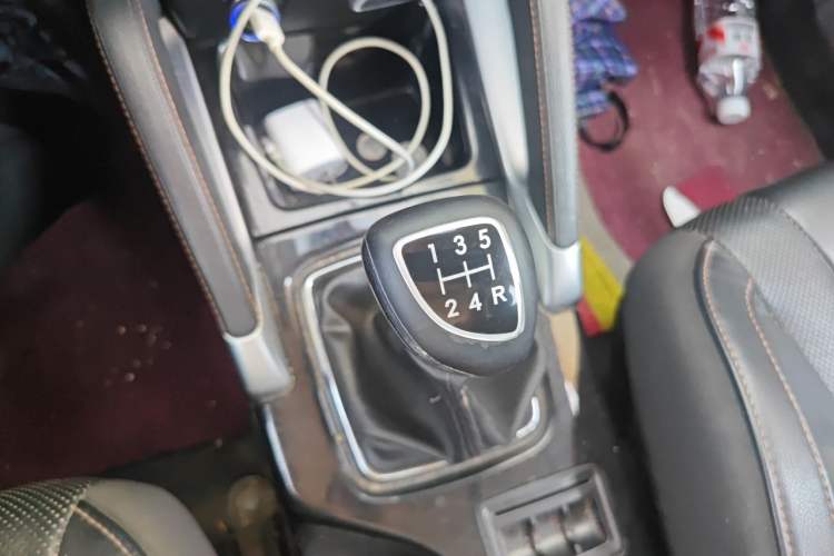 Used BAIC Changhe Q35 2016 1.5L Manual Smart Edition Gear Lever