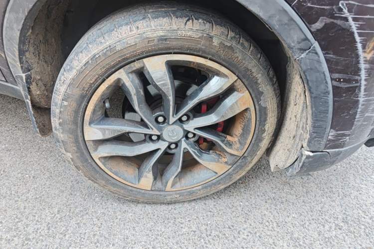 Used BAIC Changhe Q35 2016 1.5L Manual Smart Edition Right Front Wheel Hub