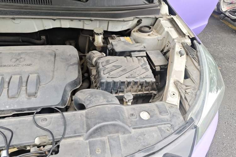 Used BAIC Changhe Q35 2016 1.5L Manual Smart Edition Engine Bay Left