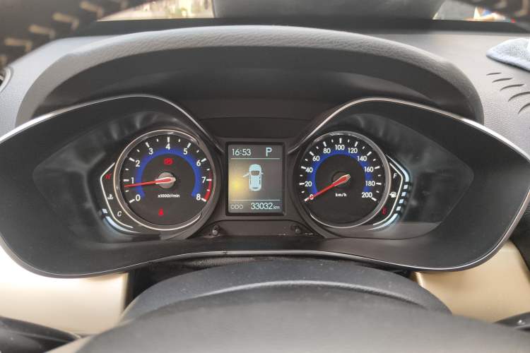 Used BAIC Changhe Q35 2016 1.5L Automatic Cool Edition Instrument Cluster