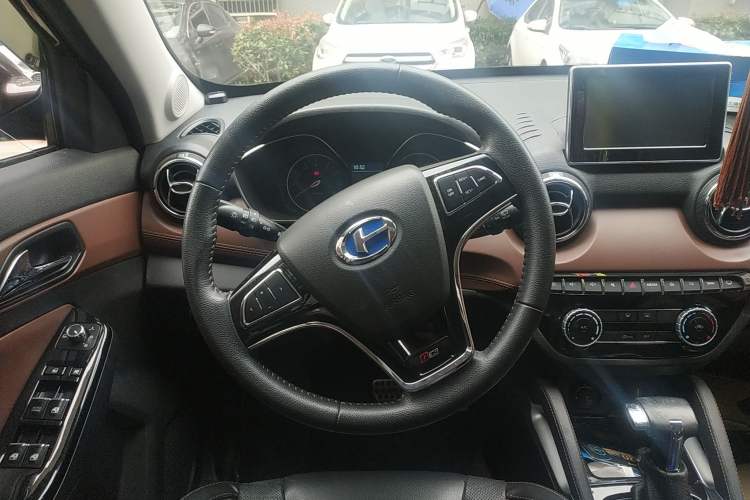 Used BAIC Changhe Q35 2016 1.5L Automatic Smart Edition Steering Wheel