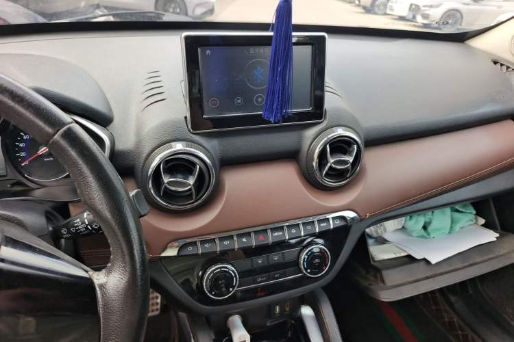 Used BAIC Changhe Q35 2016 1.5L Manual Smart Edition Audio And AC Panel