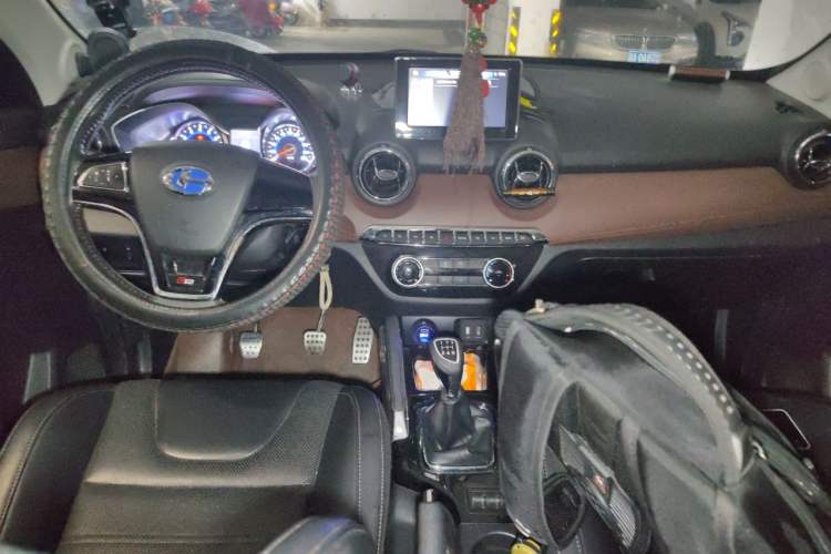 Used BAIC Changhe Q35 2016 1.5L Manual Smart Edition Center Console
