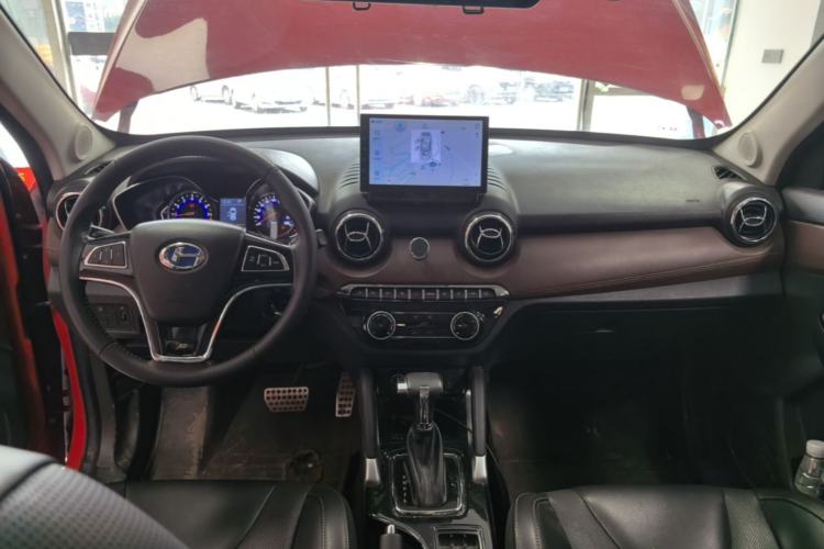 Used BAIC Changhe Q35 2016 1.5L Automatic Smart Edition Center Console