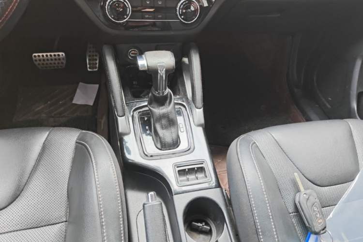 Used BAIC Changhe Q35 2016 1.5L Automatic Smart Edition Gear Lever