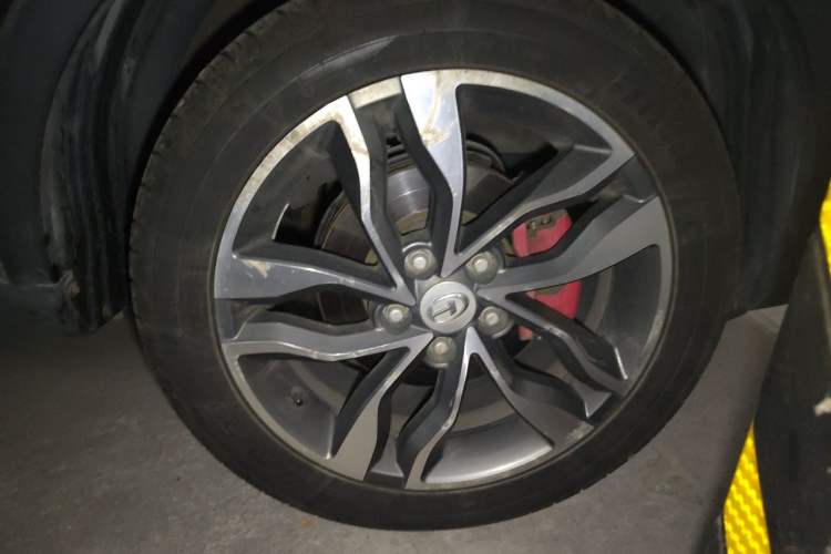 Used BAIC Changhe Q35 2016 1.5L Manual Smart Edition Right Front Wheel Hub