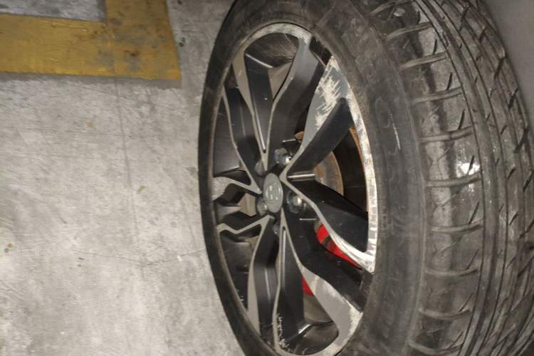 Used BAIC Changhe Q35 2016 1.5L Manual Smart Edition Right Front Wheel Hub