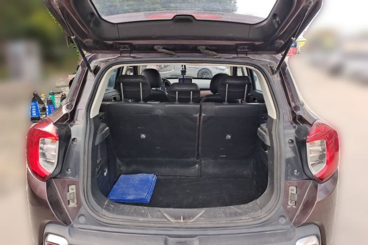 Used BAIC Changhe Q35 2016 1.5L Manual Smart Edition Trunk