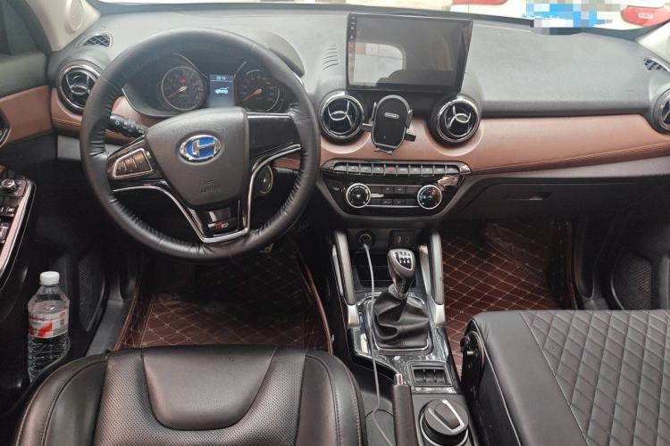 Used BAIC Changhe Q35 2016 1.5L Manual Smart Edition Center Console