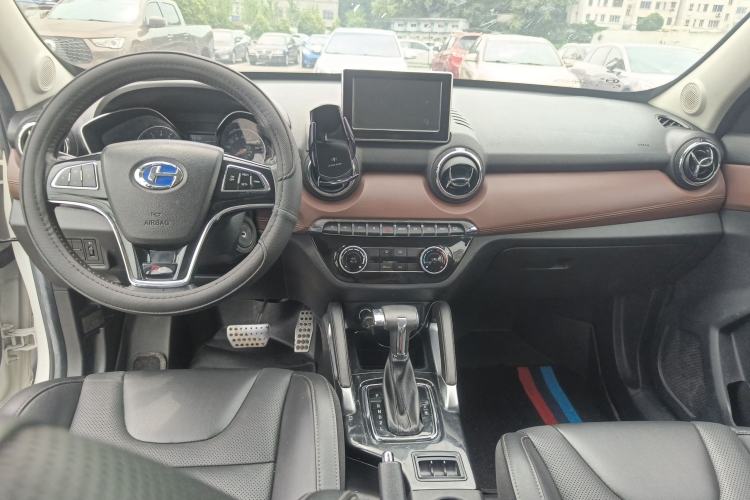 Used BAIC Changhe Q35 2016 1.5L Automatic Smart Edition Center Console