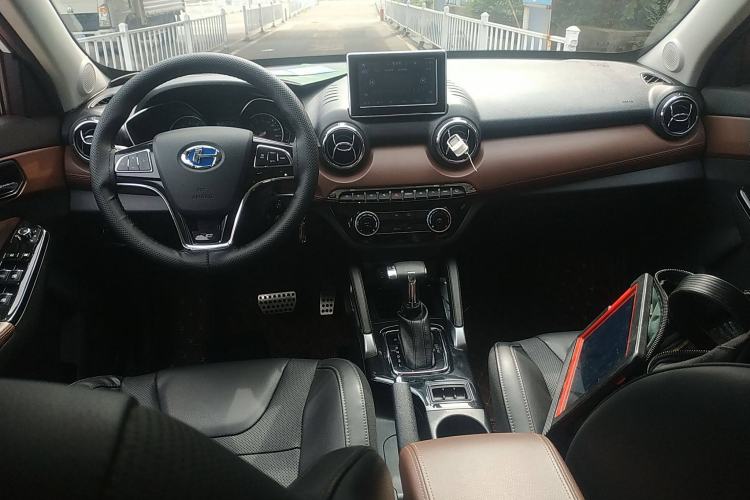 Used BAIC Changhe Q35 2016 1.5L Automatic Smart Edition Center Console