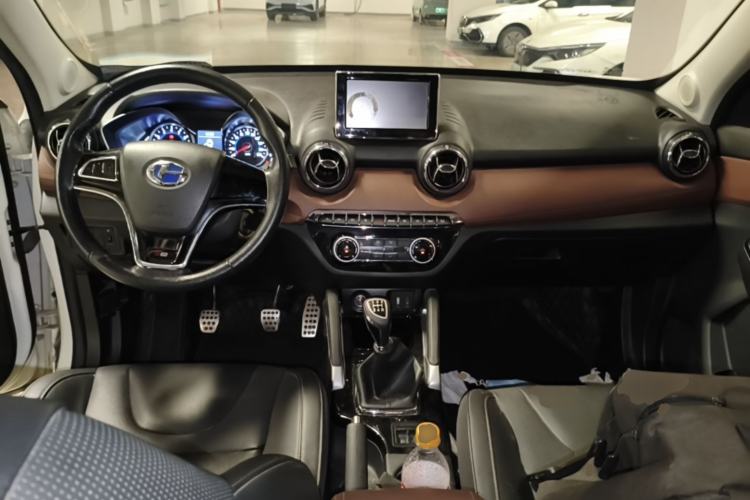 Used BAIC Changhe Q35 2016 1.5L Manual Smart Edition Center Console