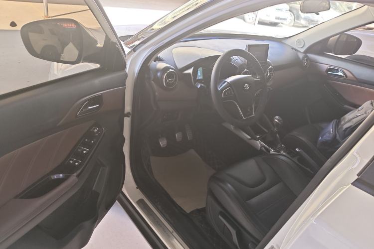 Used BAIC Changhe Q35 2016 1.5L Manual Smart Edition Driver Seat