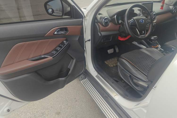 Used BAIC Changhe Q35 2016 1.5L Automatic Smart Edition Driver Seat