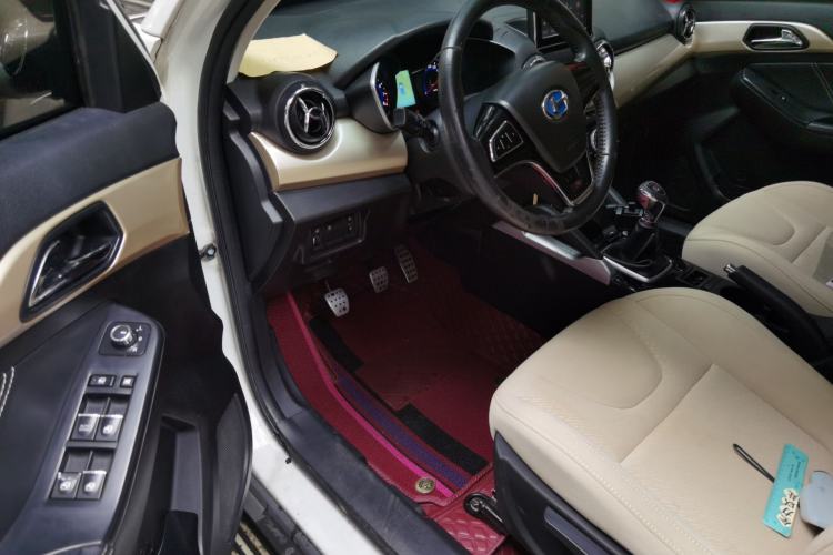 Used BAIC Changhe Q35 2016 1.5L Manual Cool Edition Driver Seat