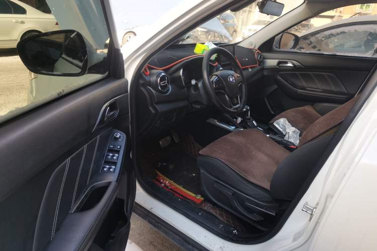 Used BAIC Changhe Q35 2016 1.5L Automatic Cool Edition Driver Seat