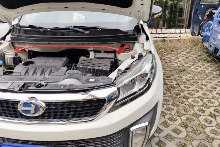Used BAIC Changhe Q35 2016 1.5L Automatic Smart Edition Engine Bay Left