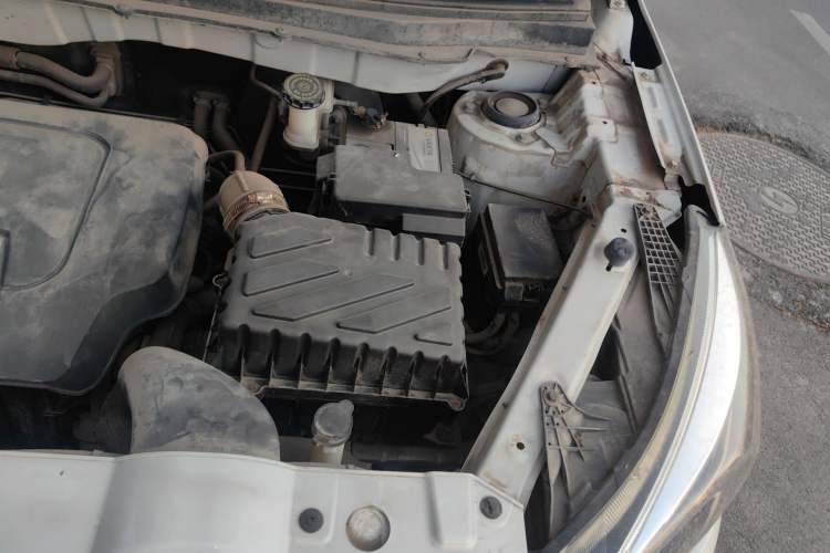 Used BAIC Changhe Q35 2016 1.5L Automatic Smart Edition Engine Bay Left