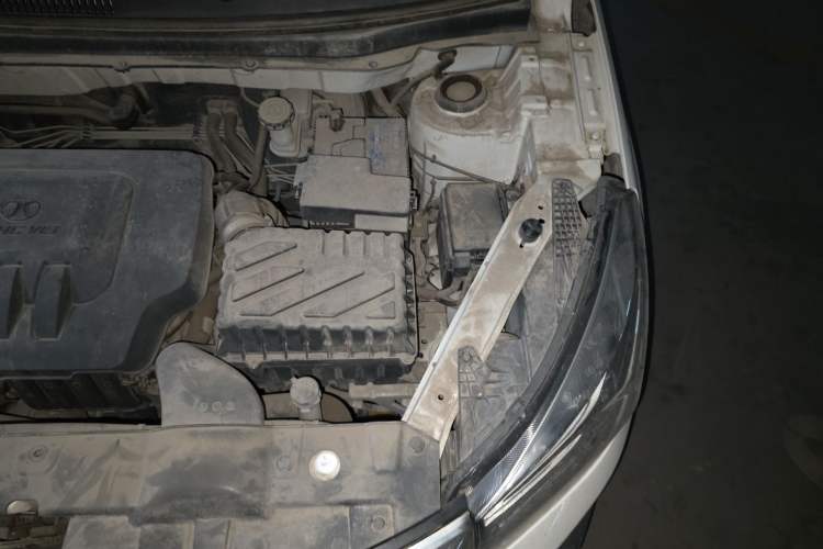 Used BAIC Changhe Q35 2016 1.5L Automatic Smart Edition Engine Bay Left