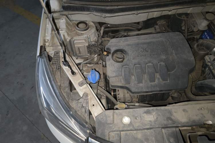 Used BAIC Changhe Q35 2016 1.5L Automatic Smart Edition Engine Bay Right