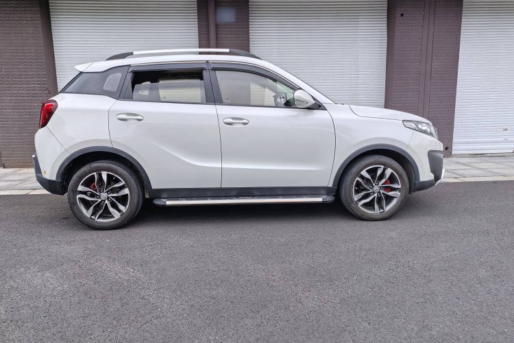 Used BAIC Changhe Q35 2016 1.5L Manual Smart Edition Exterior 4