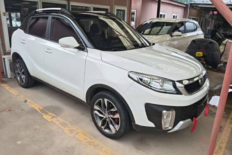 Used BAIC Changhe Q35 2016 1.5L Automatic Smart Edition Front Right 45 Deg