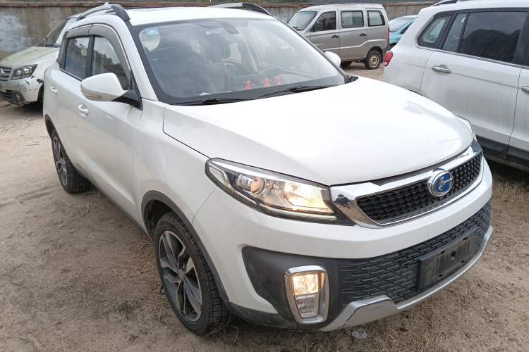 Used BAIC Changhe Q35 2016 1.5L Manual Smart Edition Front Right 45 Deg