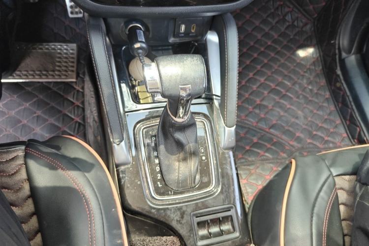Used BAIC Changhe Q35 2016 1.5L Automatic Smart Edition Gear Lever