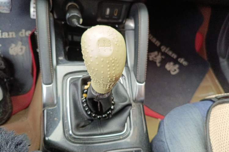 Used BAIC Changhe Q35 2016 1.5L Manual Smart Edition Gear Lever