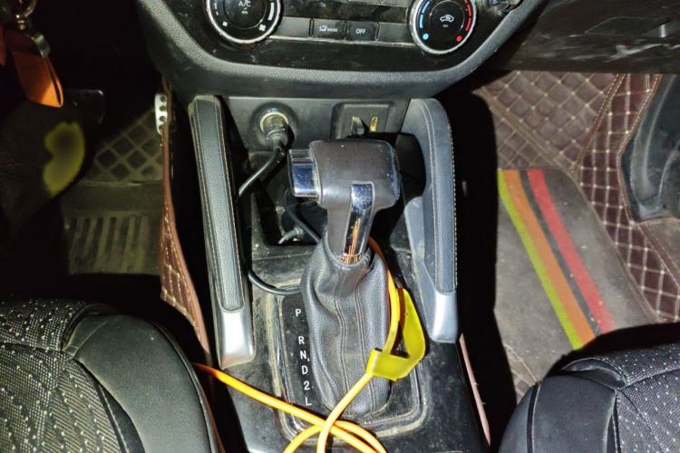 Used BAIC Changhe Q35 2016 1.5L Automatic Smart Edition Gear Lever
