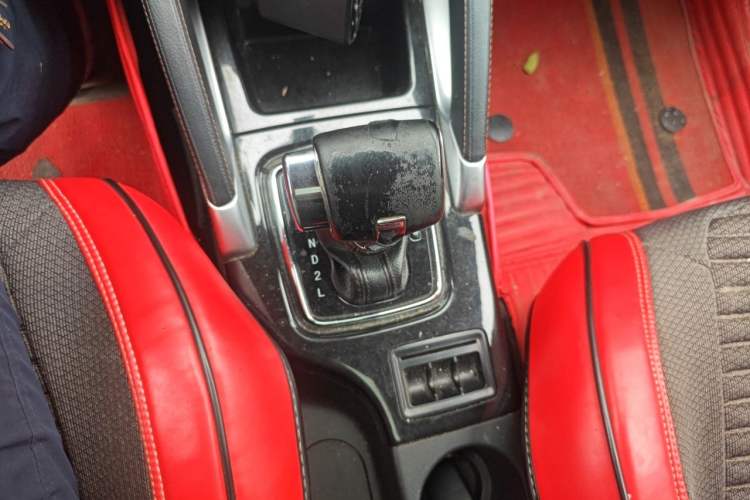 Used BAIC Changhe Q35 2016 1.5L Automatic Smart Edition Gear Lever