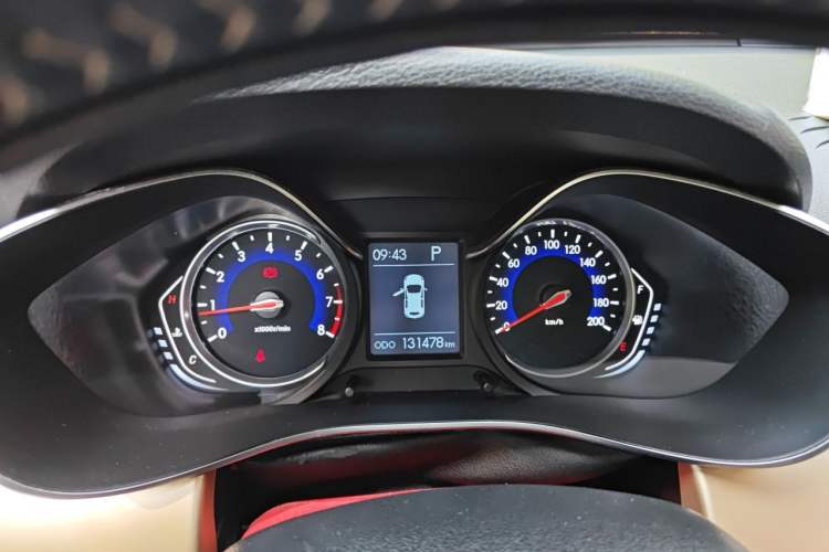 Used BAIC Changhe Q35 2016 1.5L Automatic Cool Edition Instrument Cluster