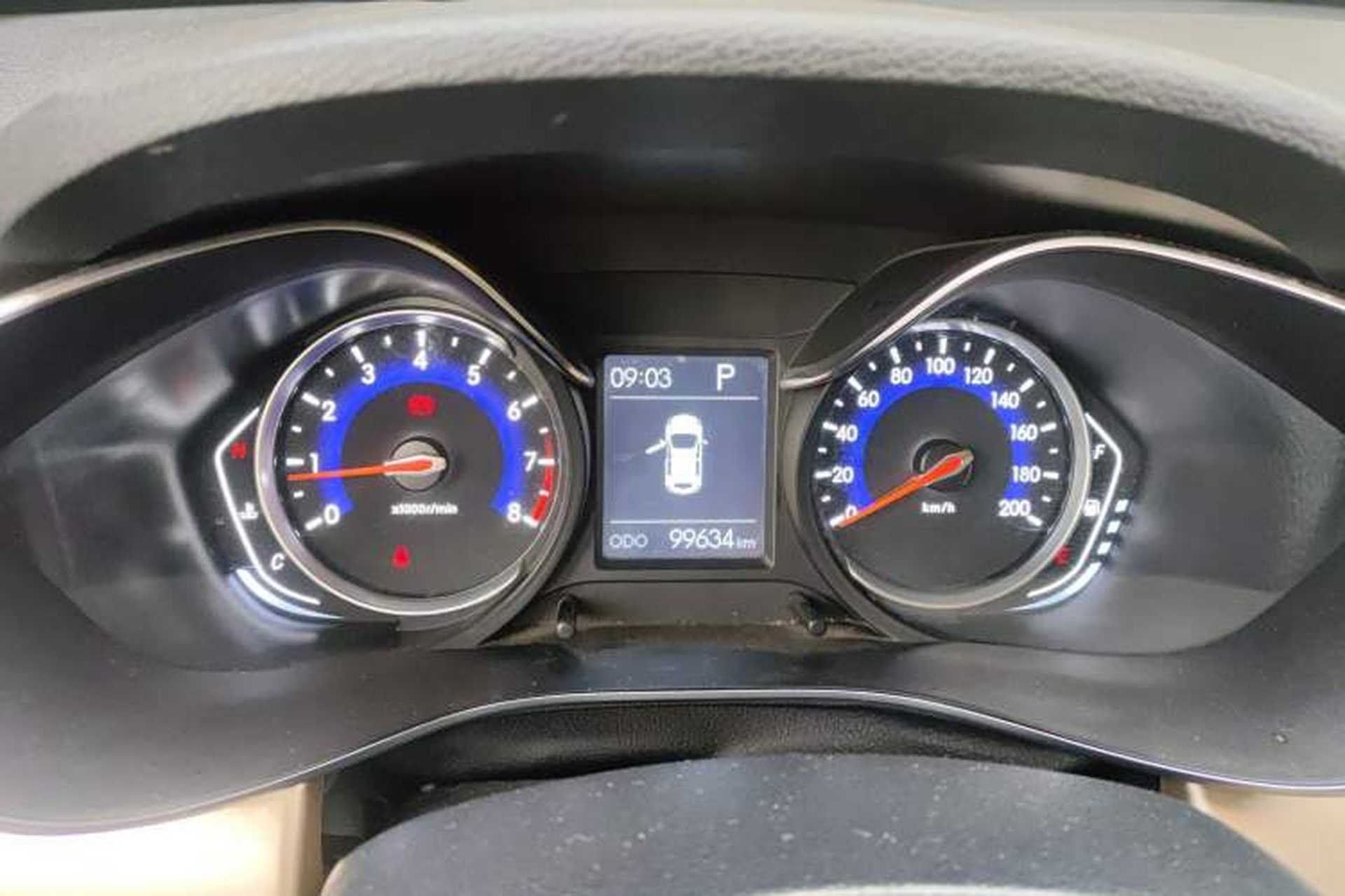 Used BAIC Changhe Q35 2016 1.5L Automatic Cool Edition Instrument Cluster
